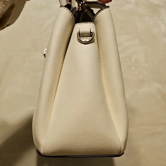 DKNY Handbag EUC - Picture 11 of 16